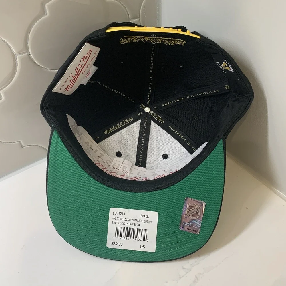 Pittsburgh Penguins Mitchell & Ness NHL Black Retro Adjustable Snapback Hat OSFM